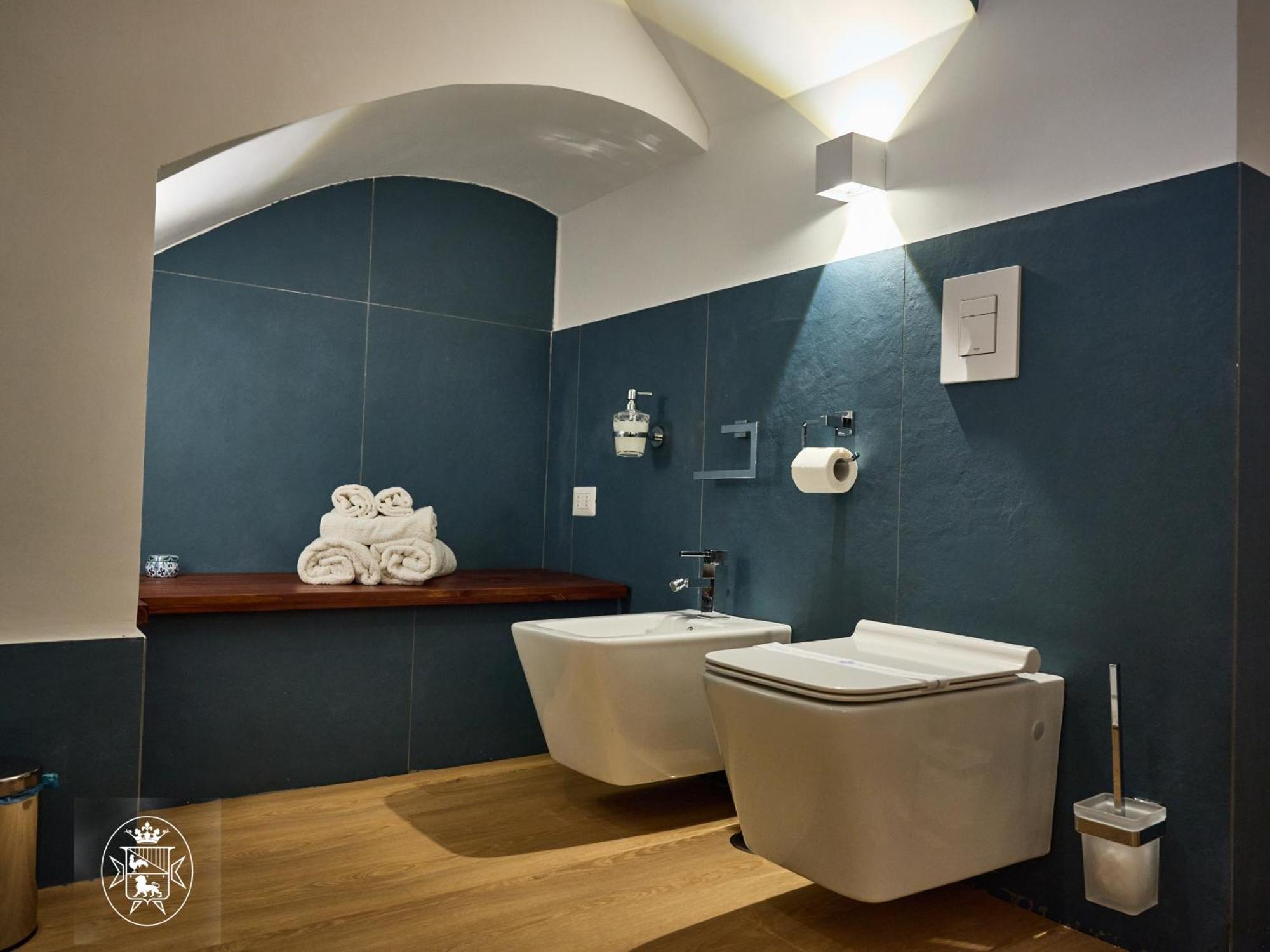 Vista Piazza Dei Martiri Bed & Breakfast Naples Exterior photo