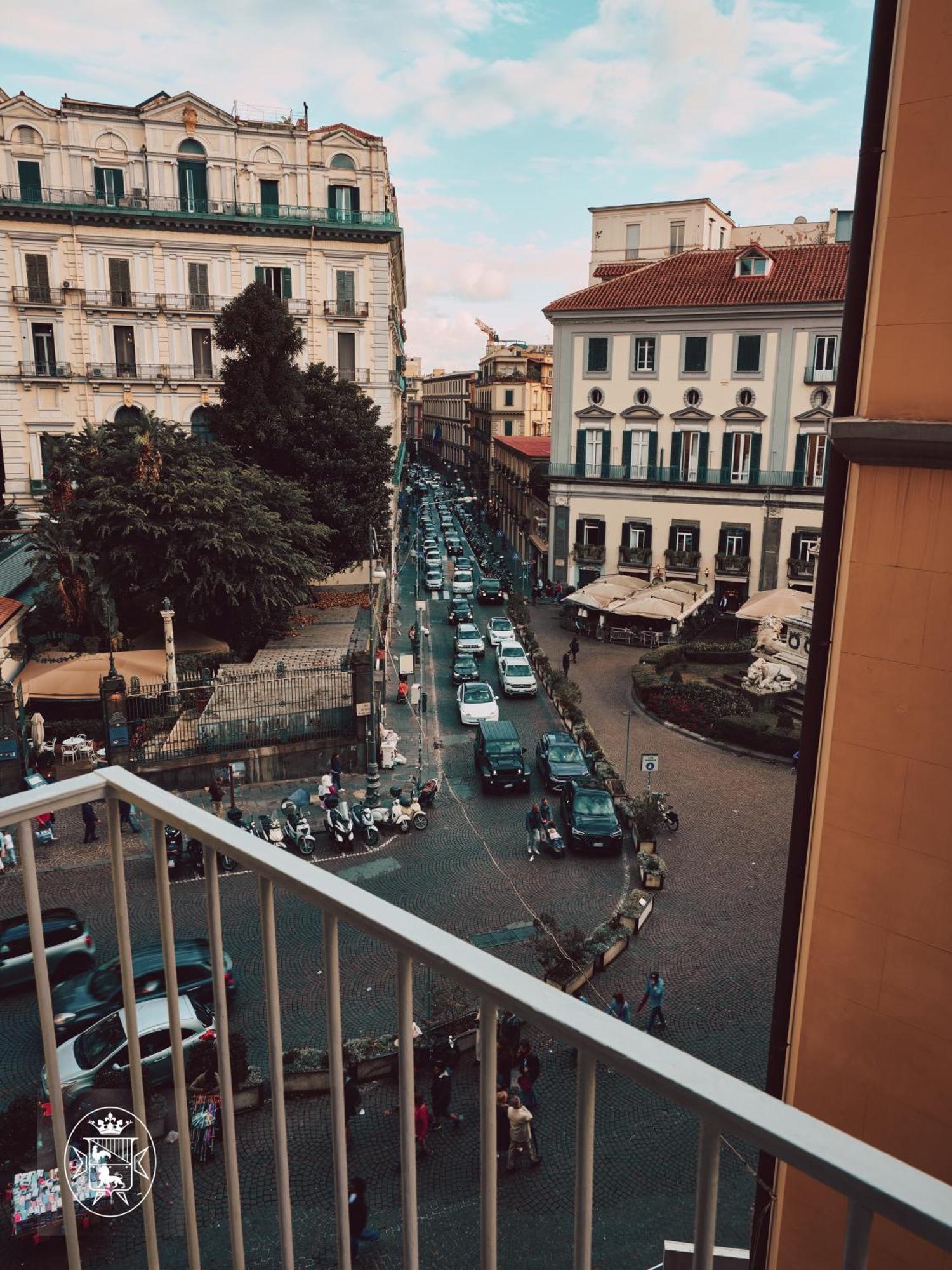 Vista Piazza Dei Martiri Bed & Breakfast Naples Exterior photo